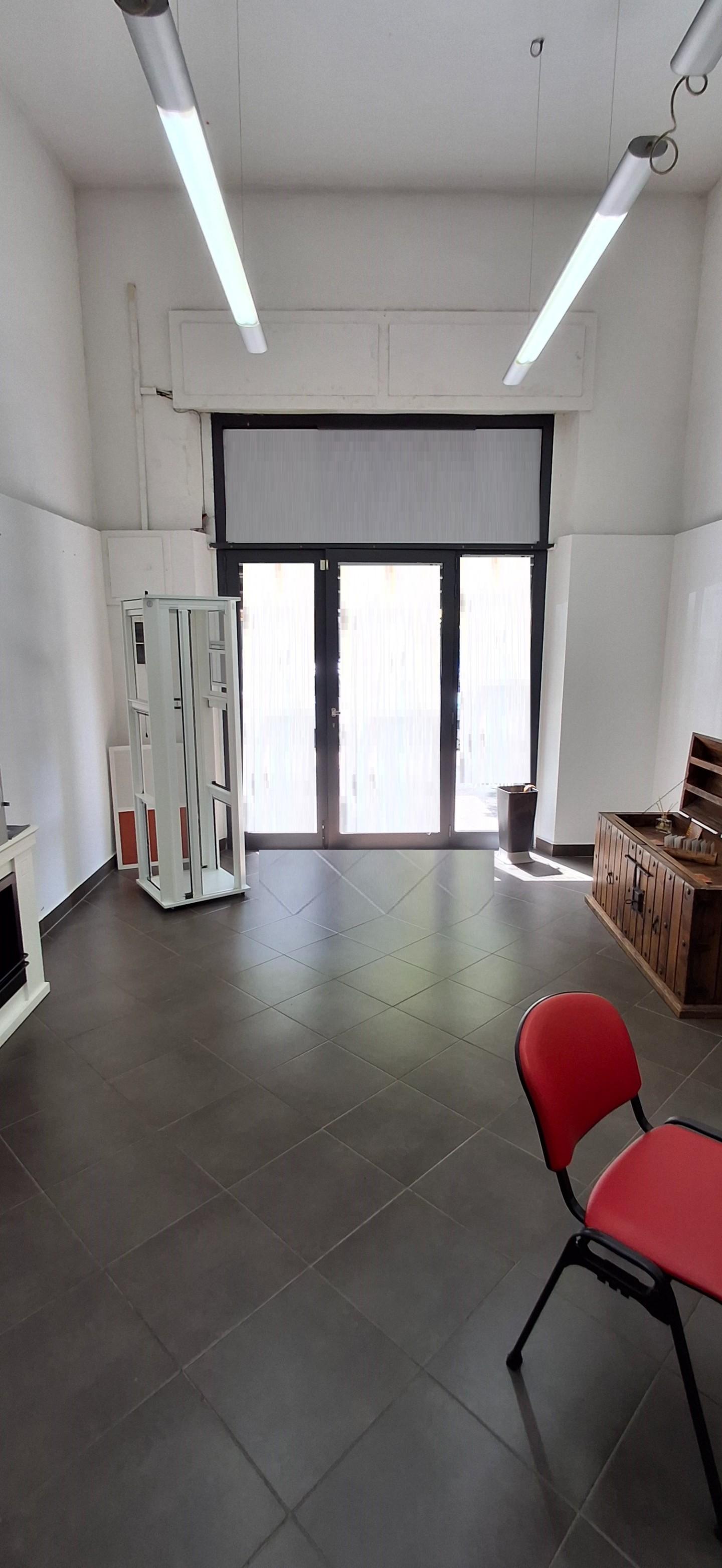 Locale commerciale in affitto, Grosseto centrale