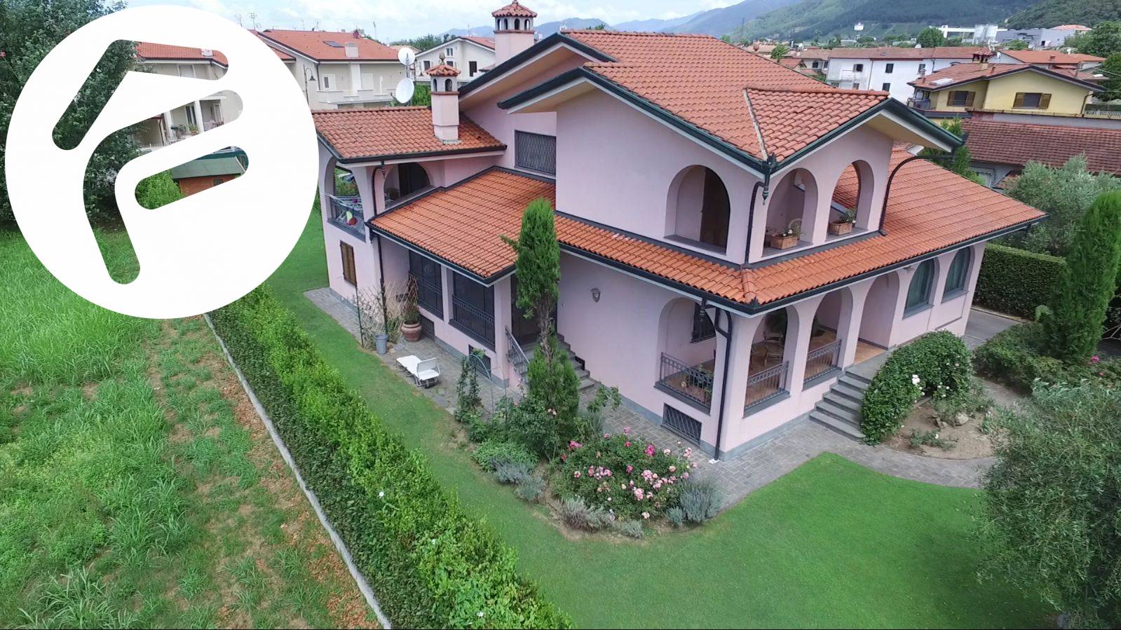 Villa in vendita, Montignoso renella