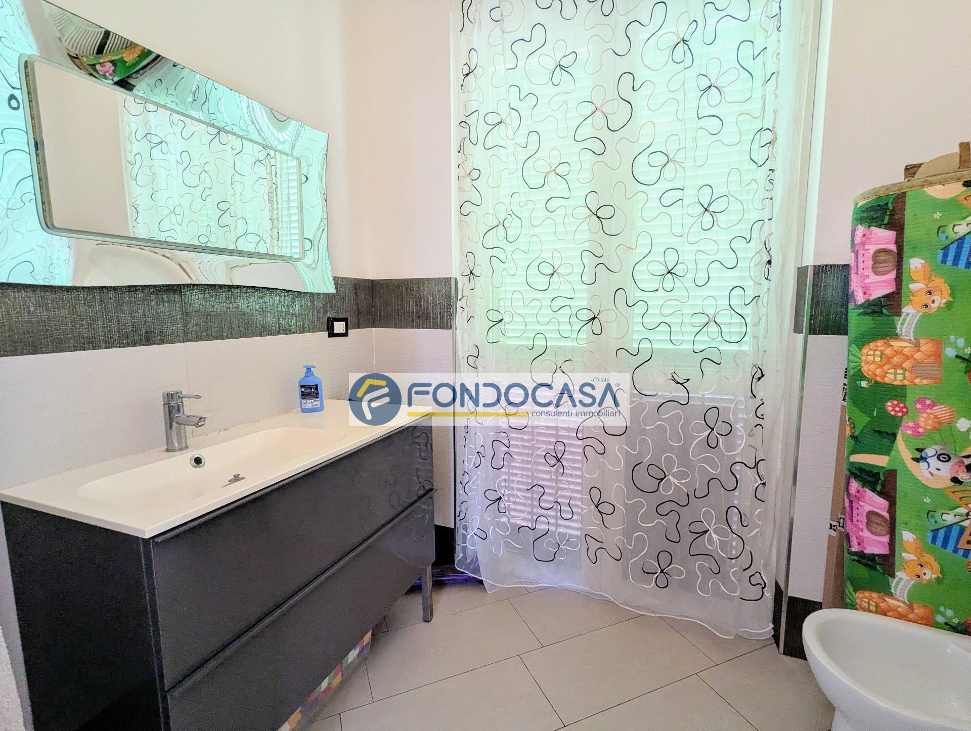 Appartamento in vendita a Fosdinovo, Caniparola