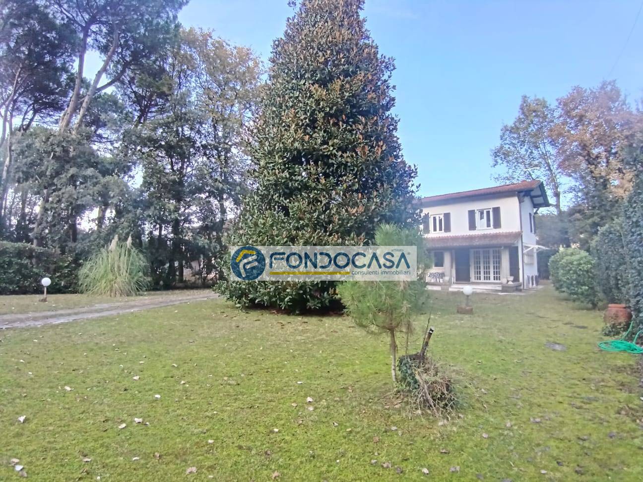 Villa in vendita a Massa, Ronchi