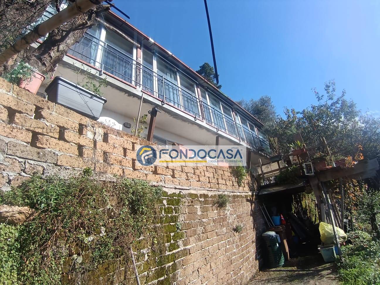 Casa indipendente in vendita a Massa