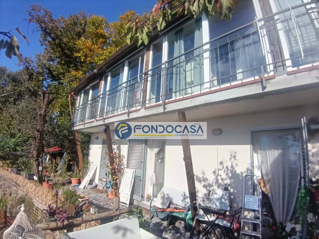 Casa indipendente in vendita a Massa