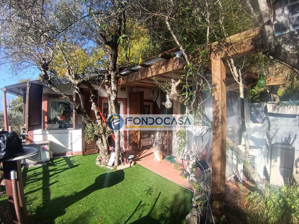 Casa indipendente in vendita a Massa