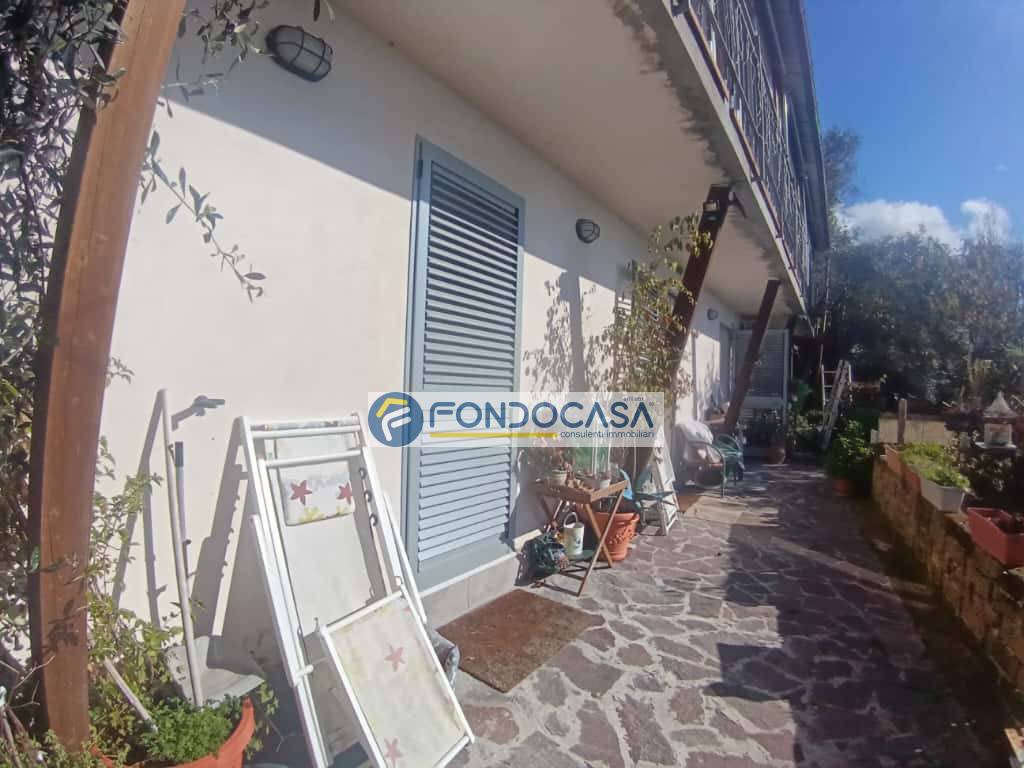 Casa indipendente in vendita a Massa