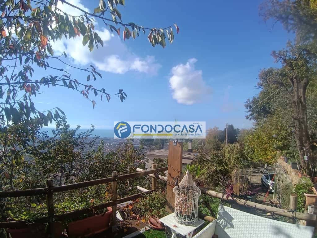 Casa indipendente in vendita a Massa