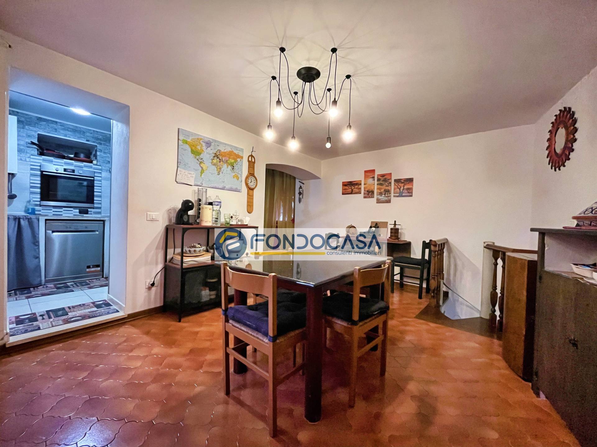 Casa semindipendente in vendita a Massa, Centro