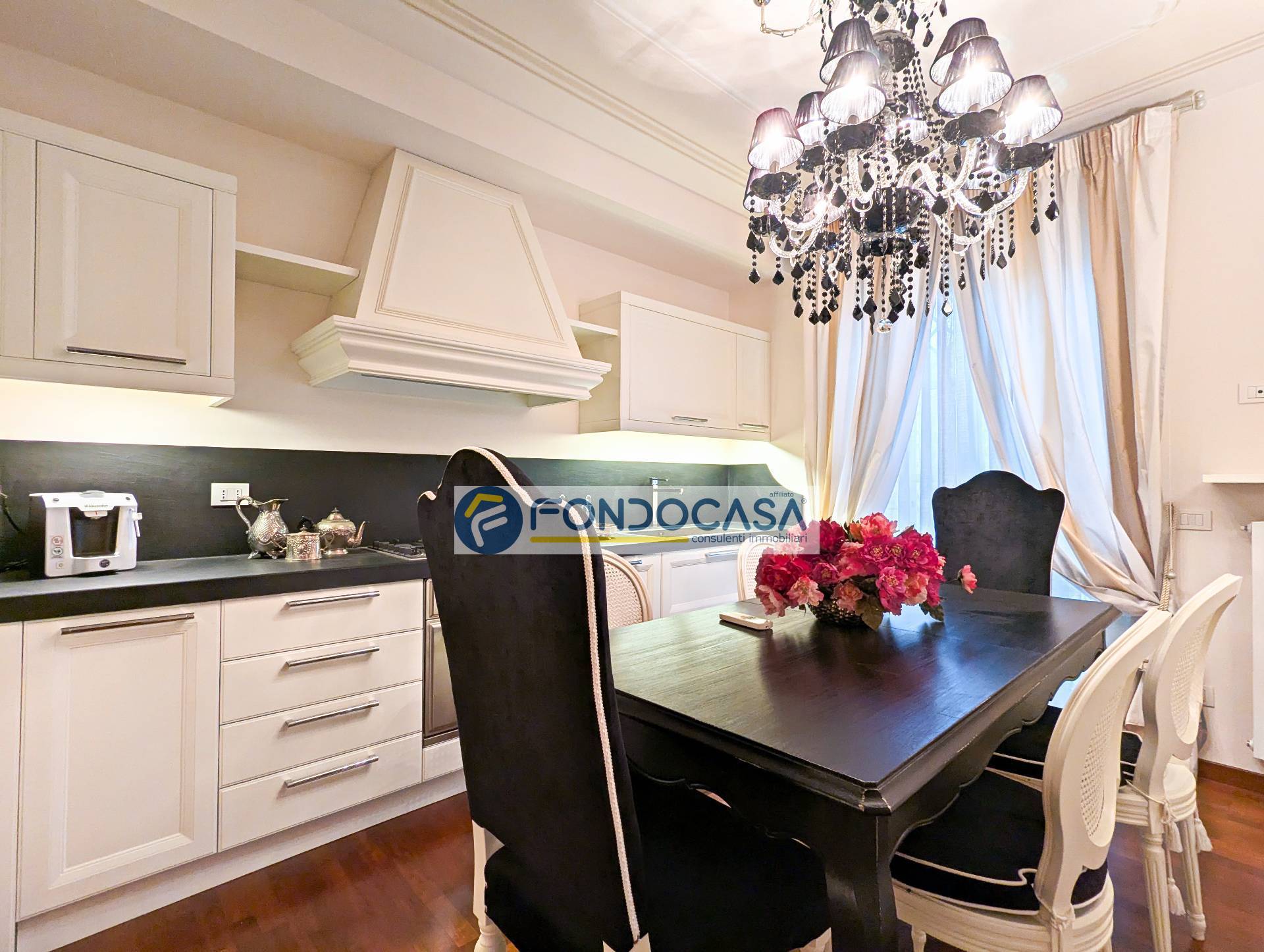 Appartamento in vendita a Massa, Centro