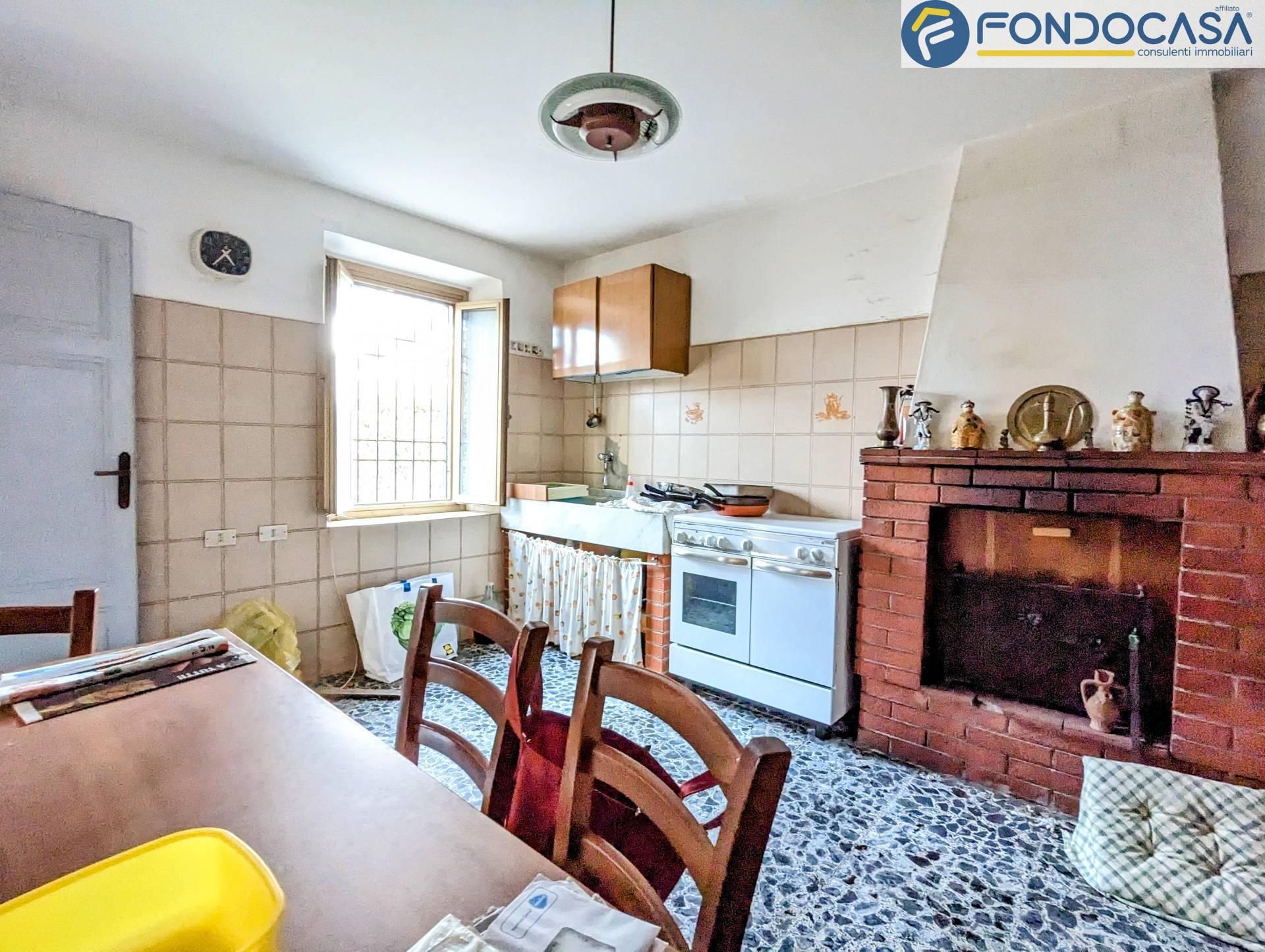 Rustico in vendita a Montignoso, Capanne