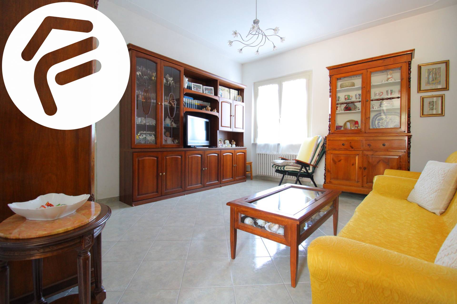 Villa trifamiliare in vendita a Massa, Marina di Massa