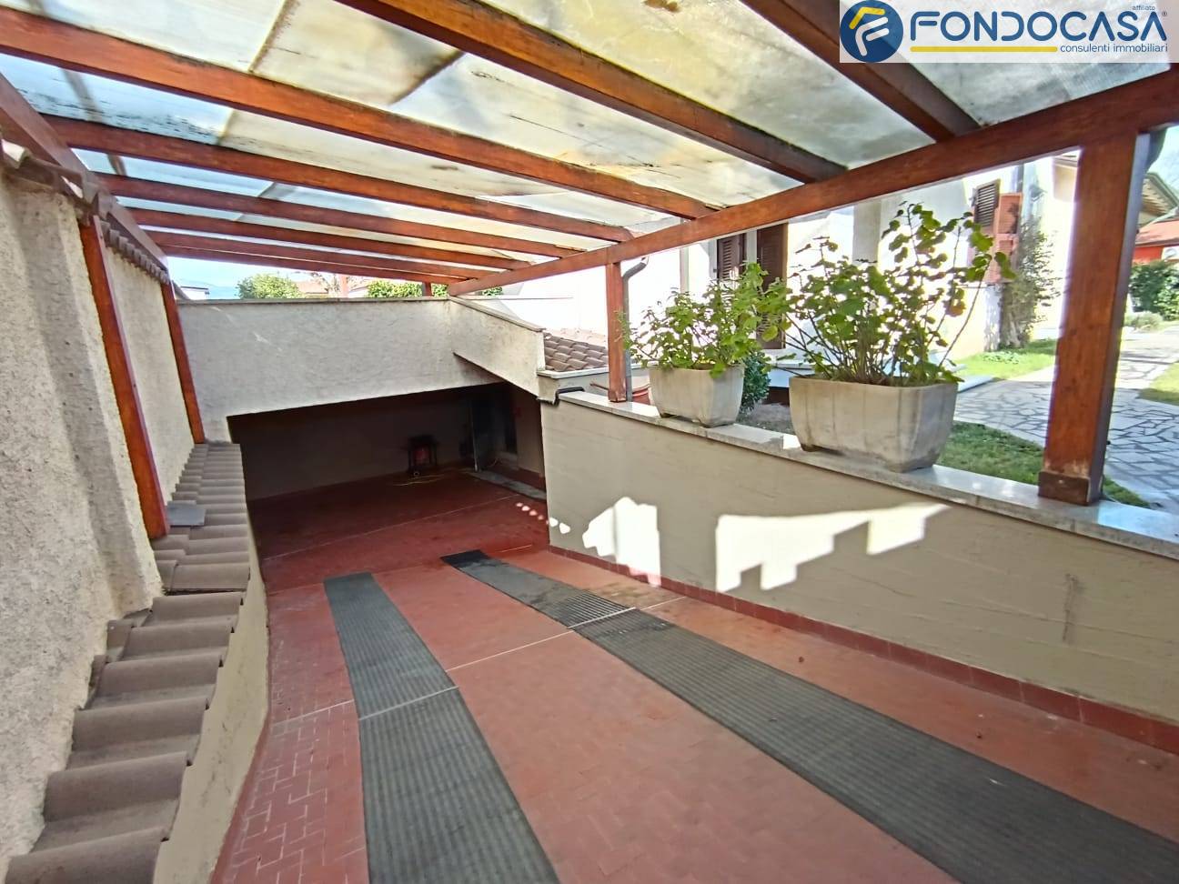 Villa in vendita a Carrara, Marina di Carrara