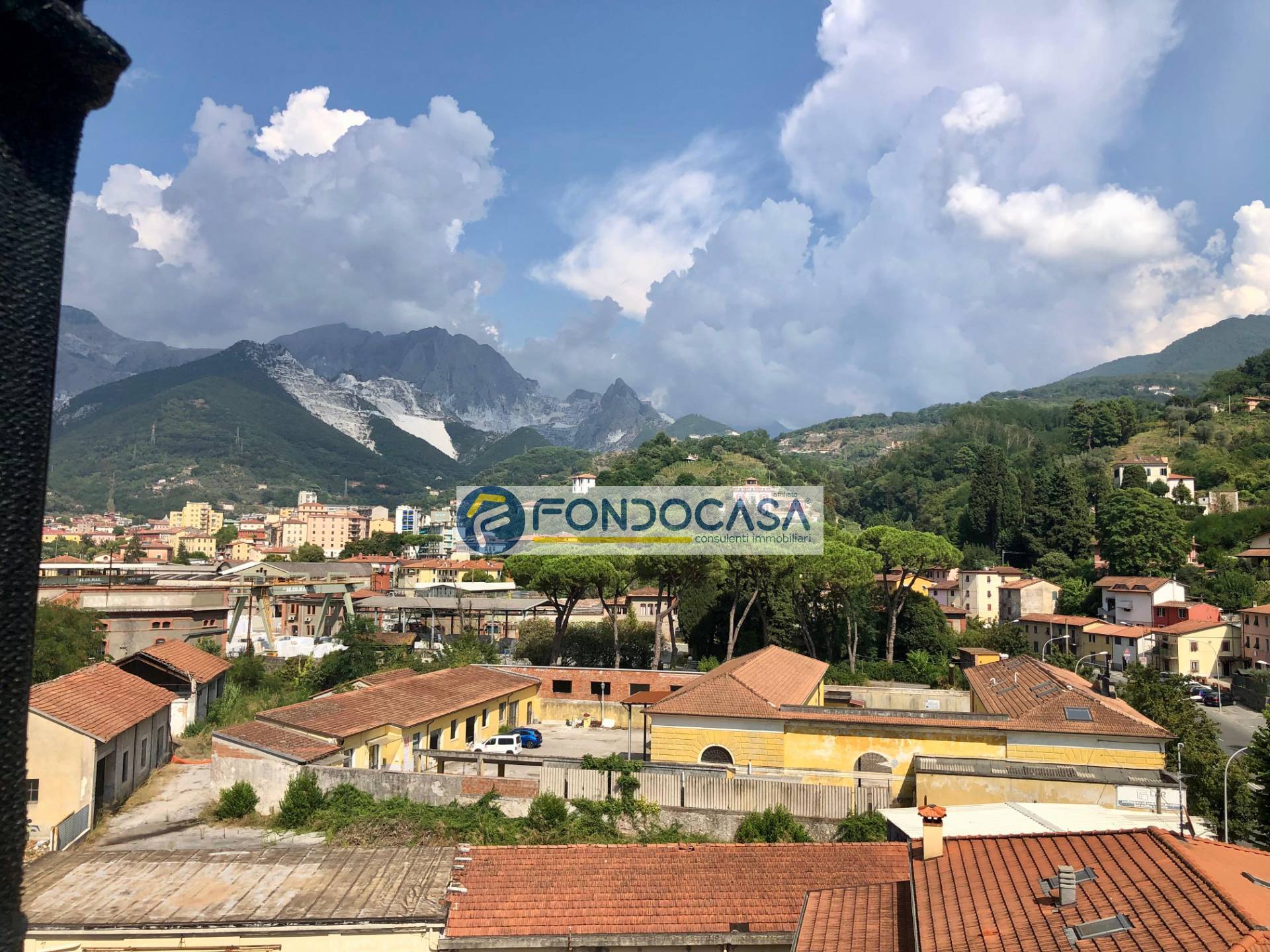 Attico in vendita a Carrara