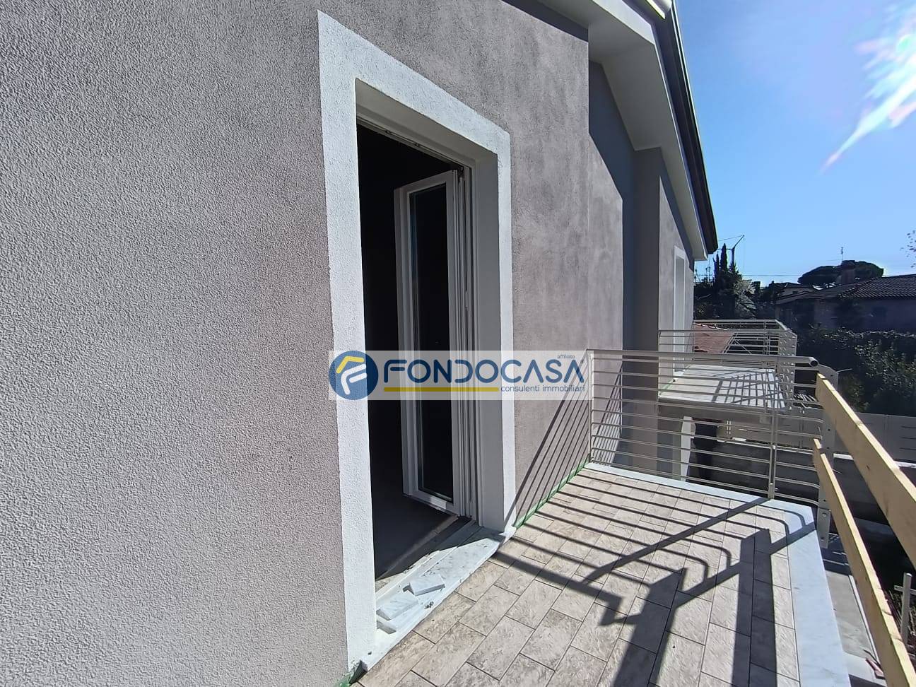 Villa bifamiliare in vendita a Luni, Dogana