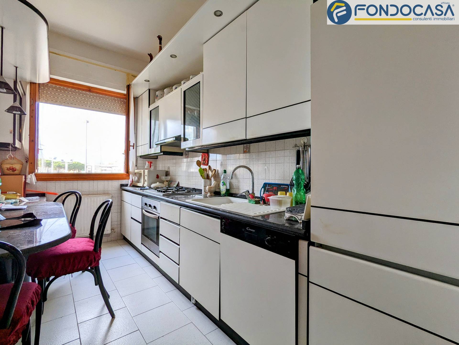 Appartamento in vendita a Carrara, Avenza