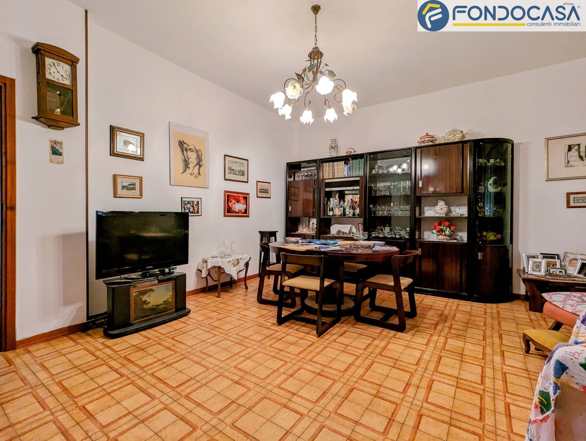 Appartamento in vendita a Carrara, Avenza