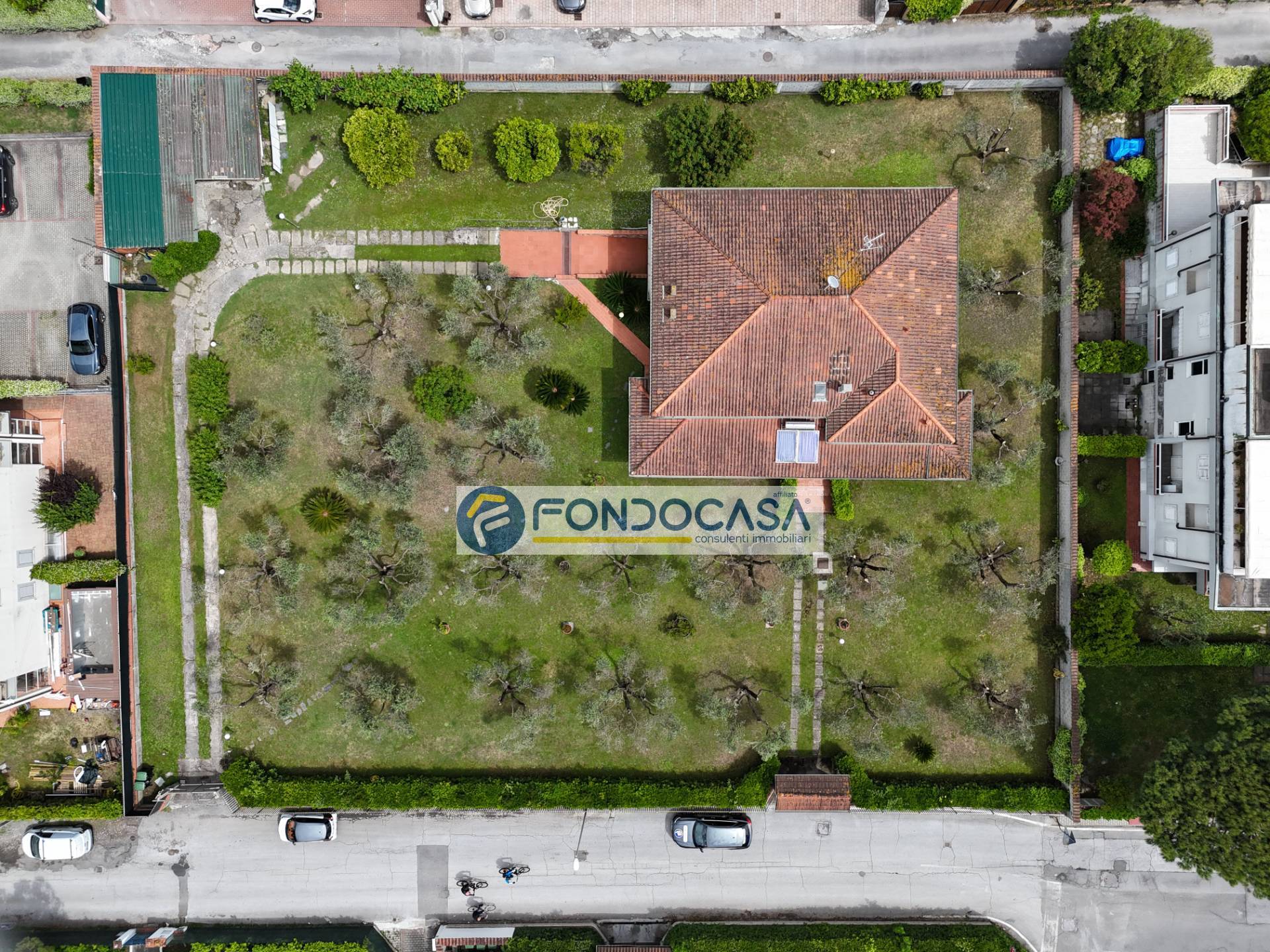 Villa in vendita a Carrara, Marina di Carrara