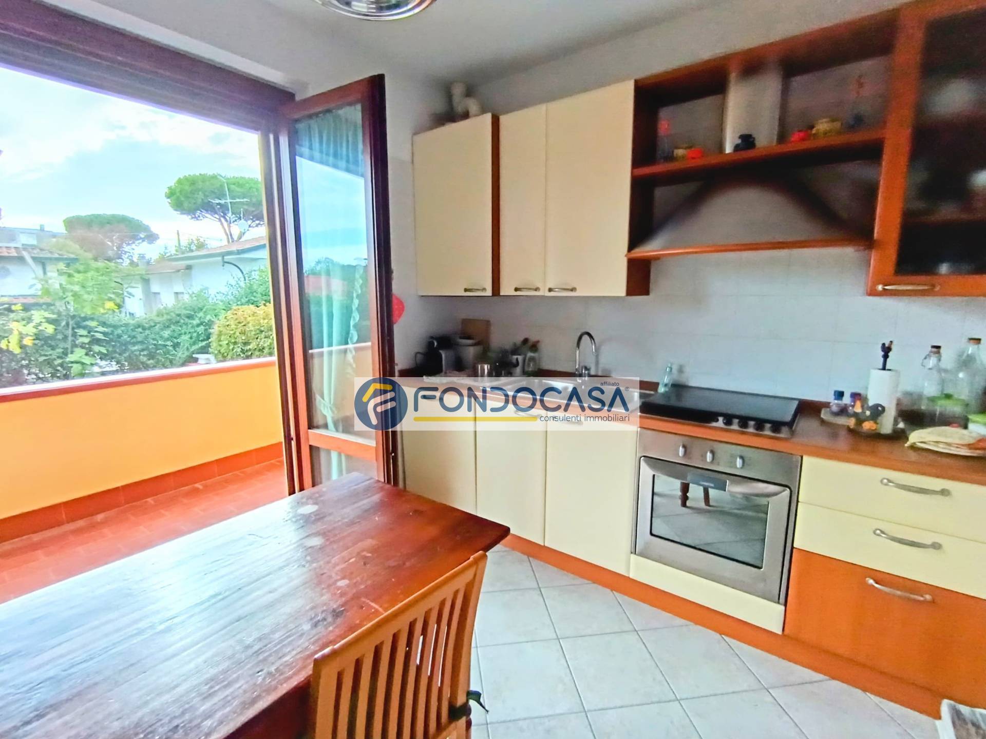 Villa bifamiliare in vendita a Montignoso, Cinquale