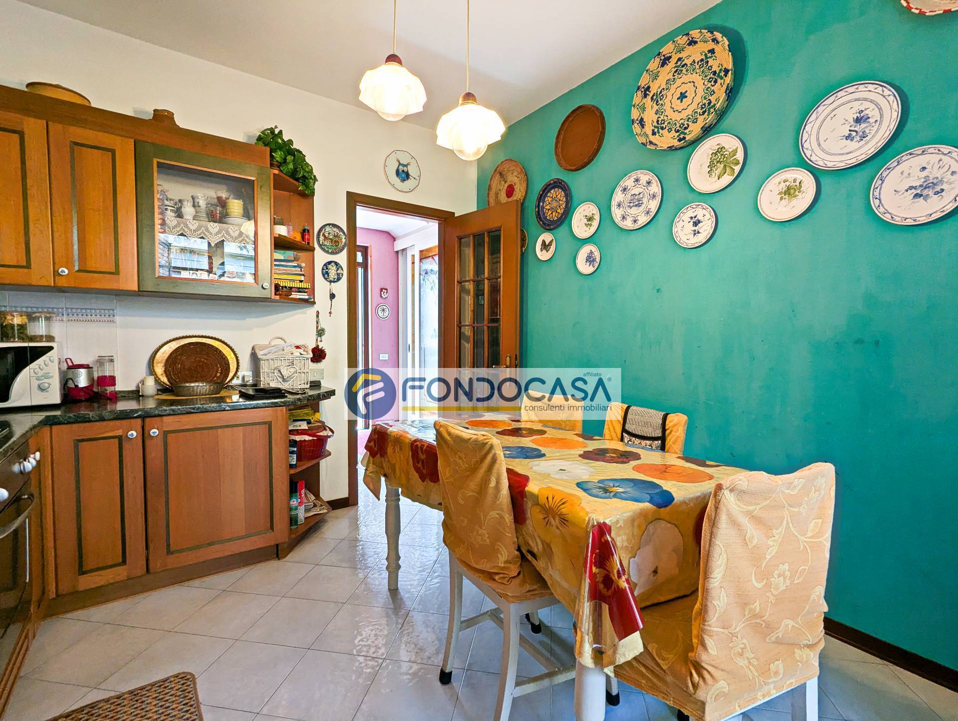 Villa trifamiliare in vendita a Massa, Marina di Massa