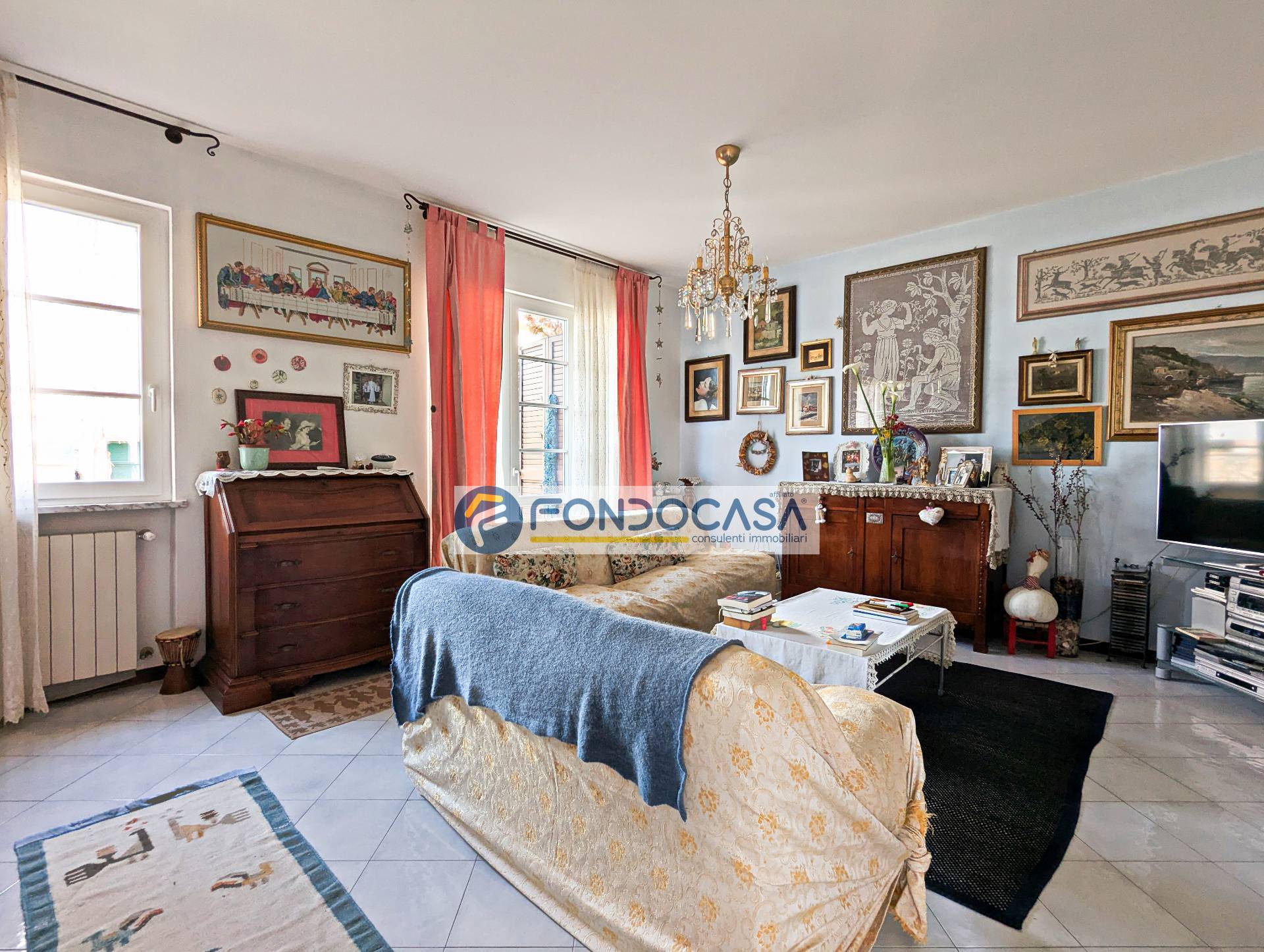 Villa trifamiliare in vendita a Massa, Marina di Massa