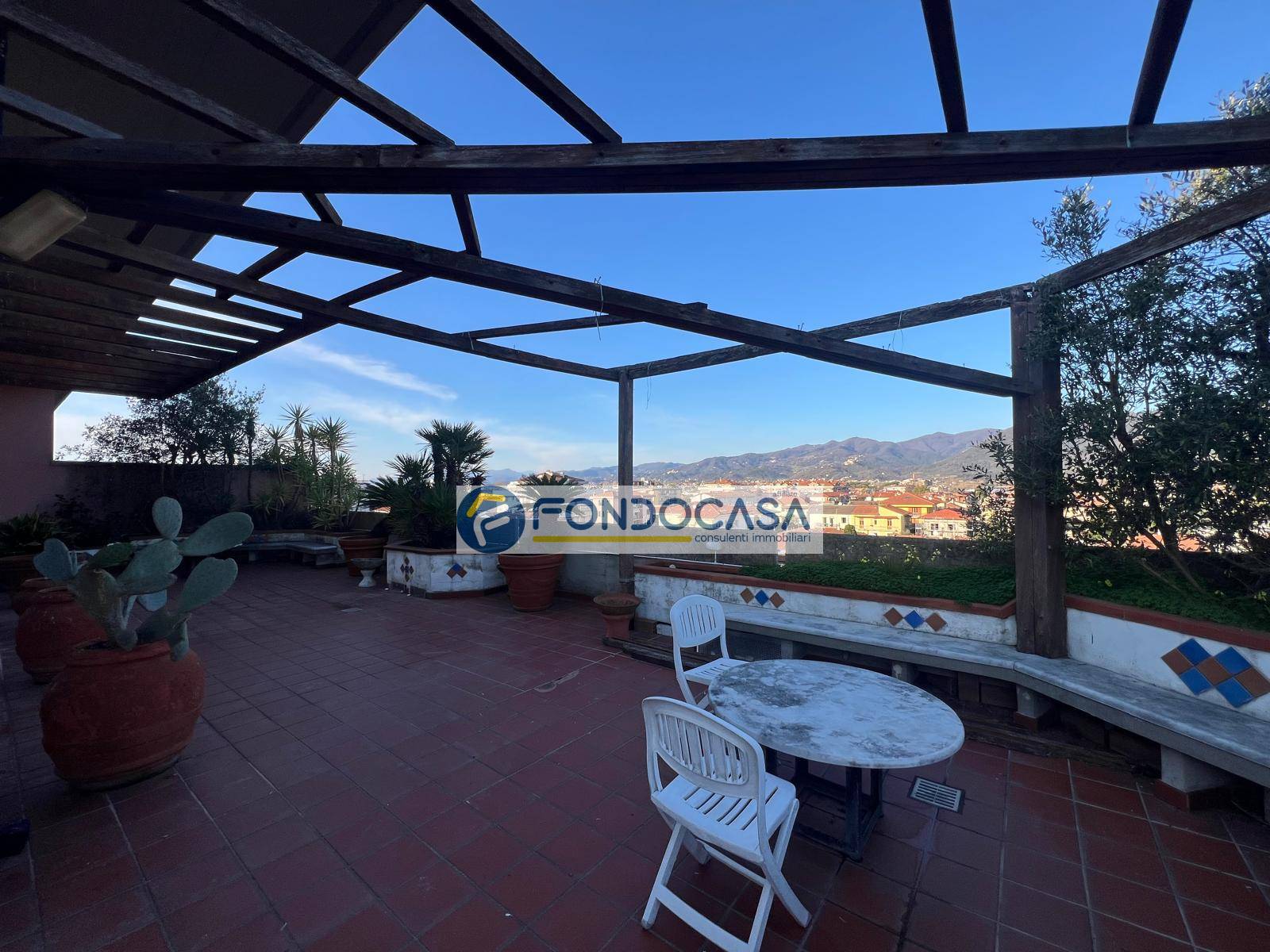 Attico in vendita a Carrara, Marina di Carrara