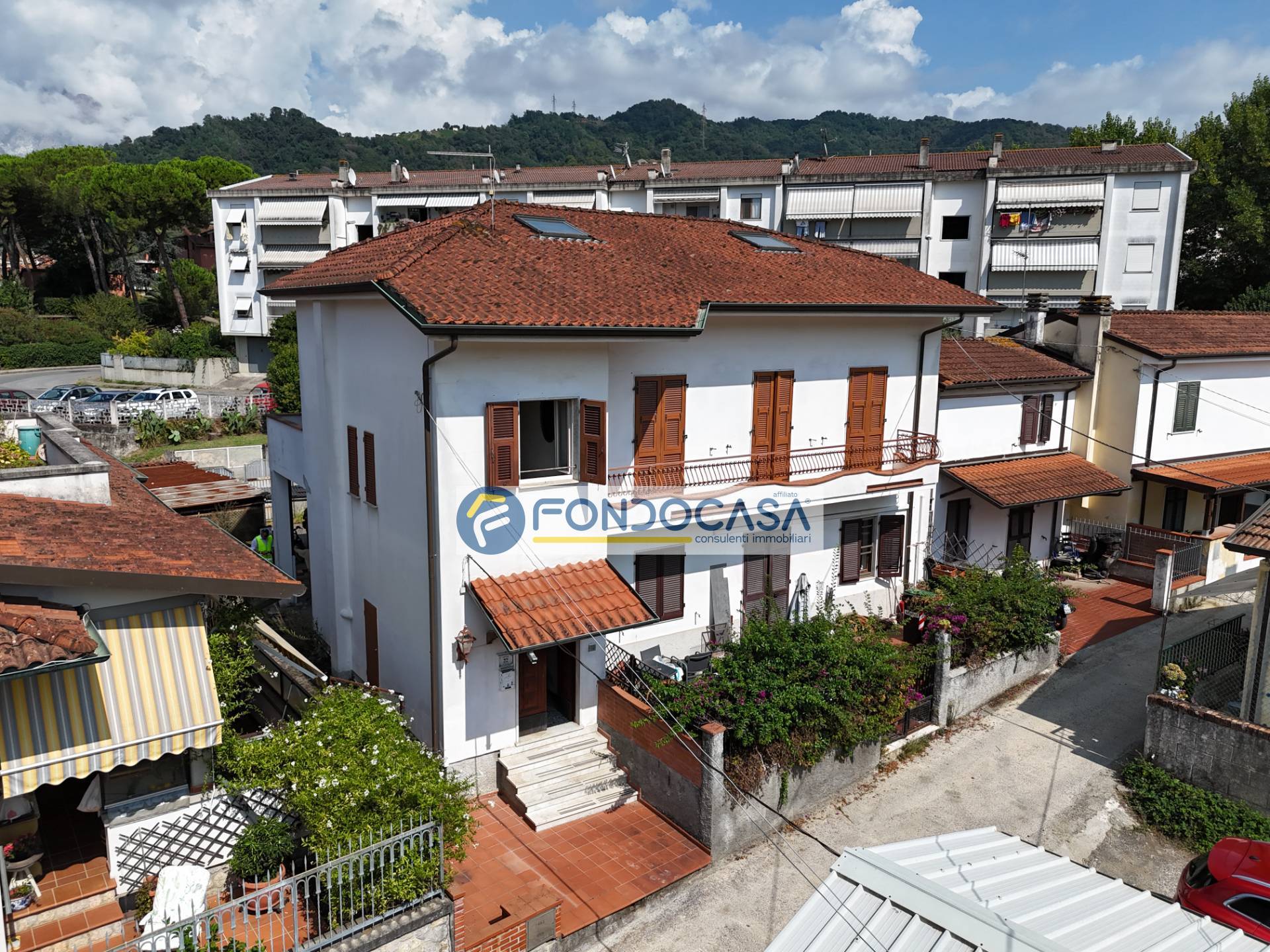Casa semindipendente in vendita a Carrara