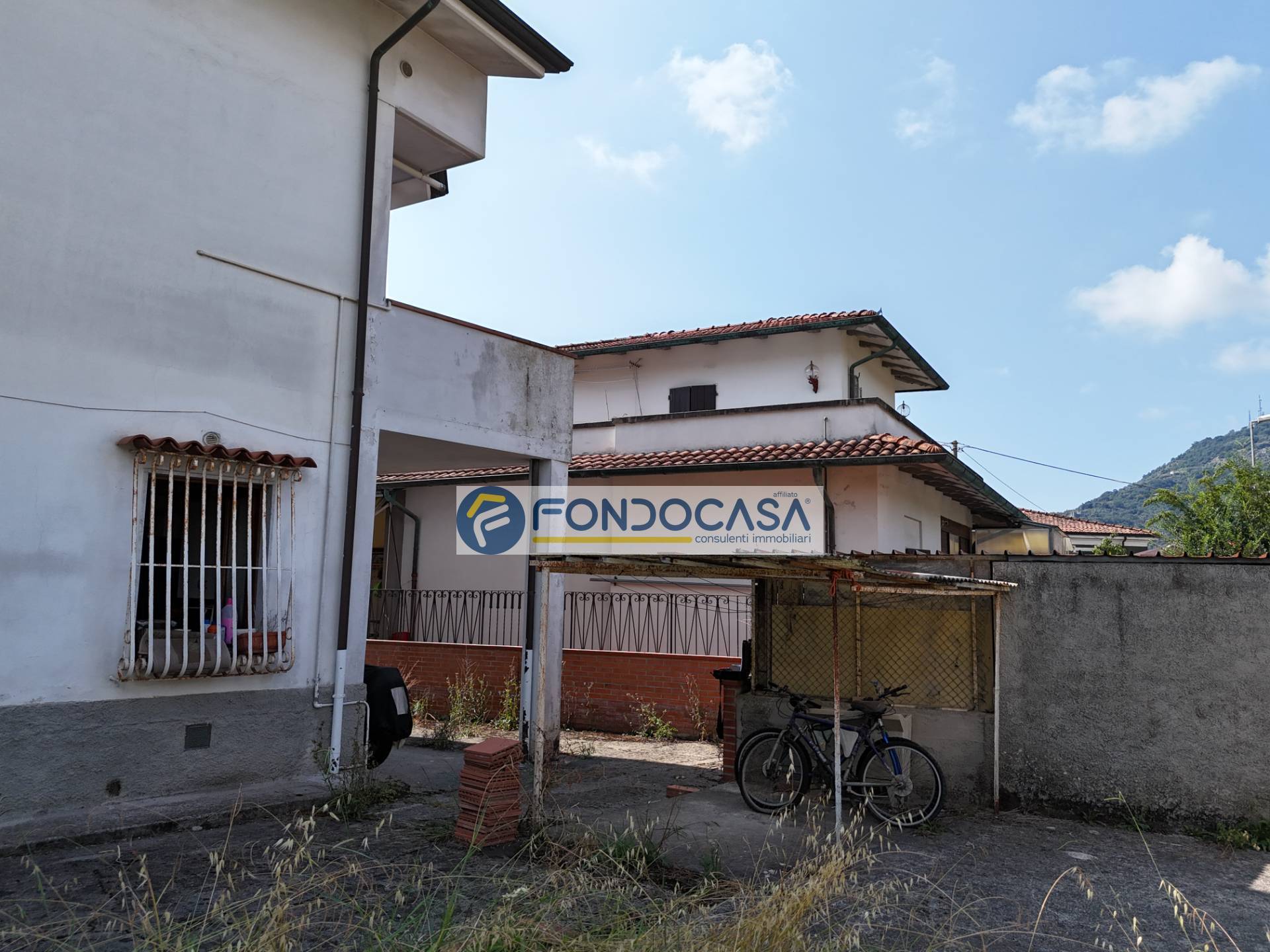 Casa semindipendente in vendita a Carrara