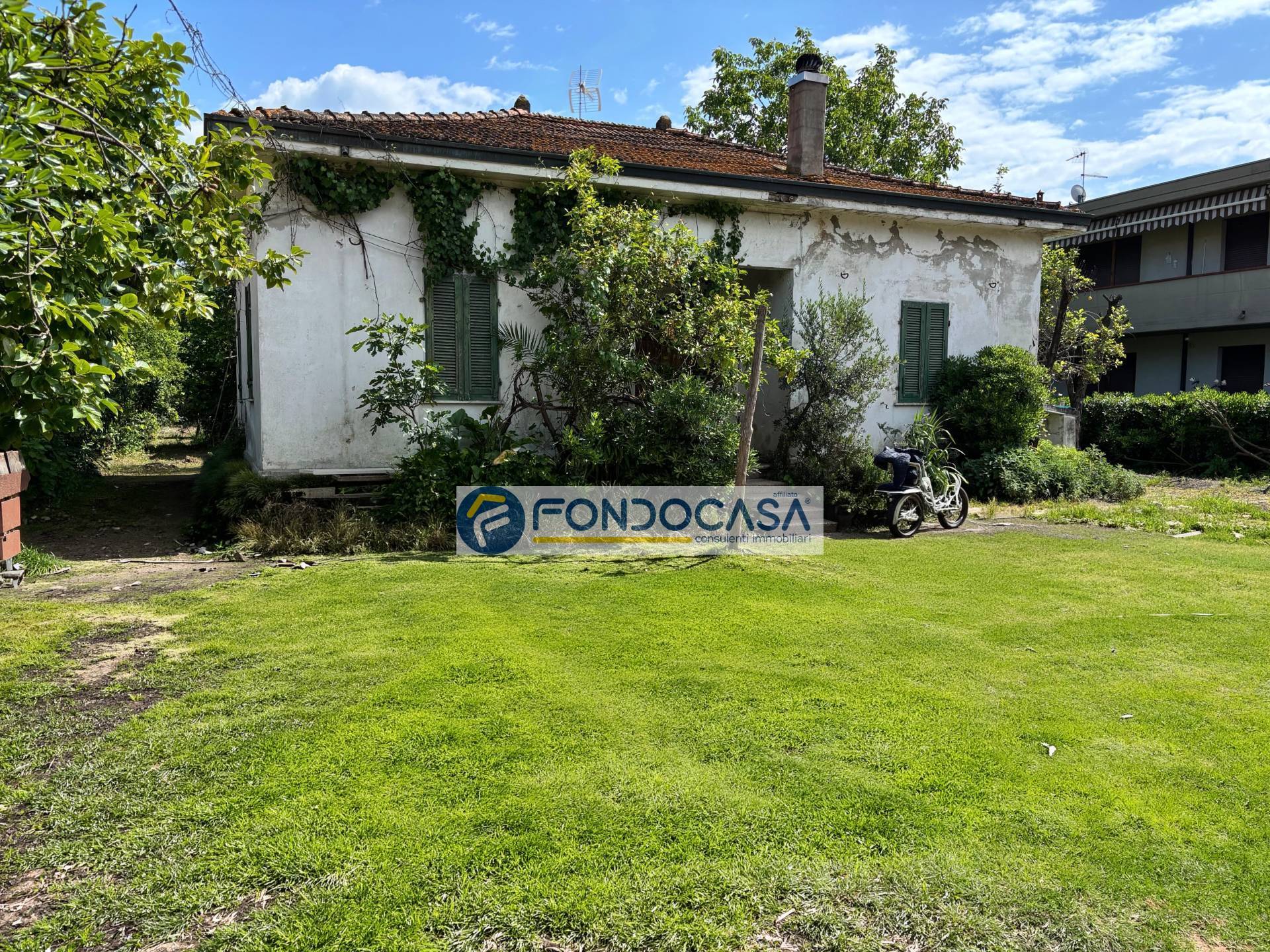 Villa in vendita a Massa, Marina di Massa