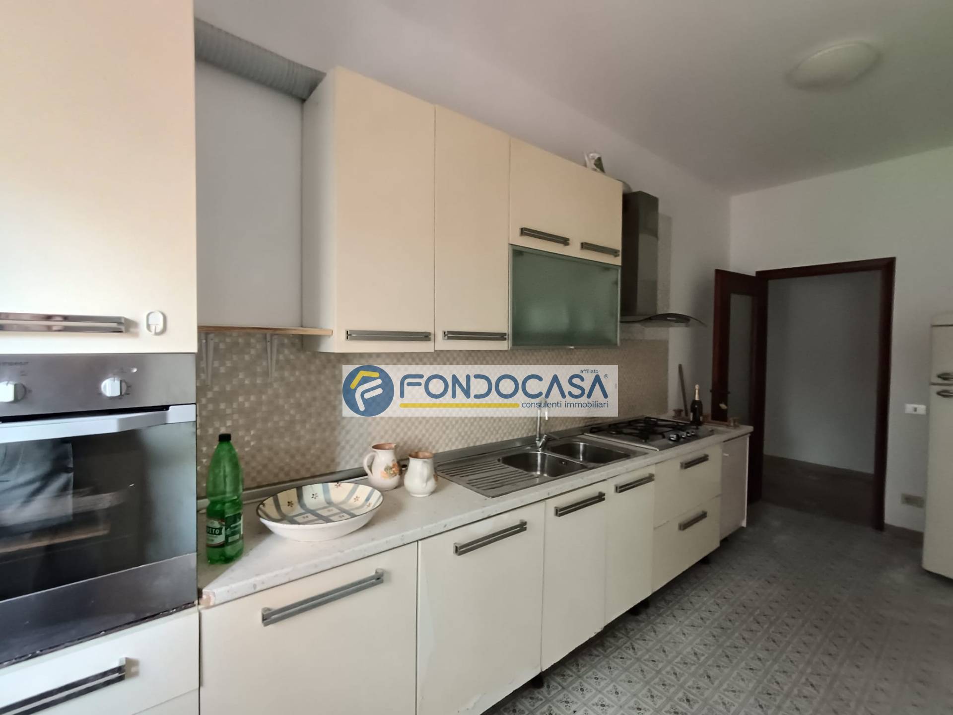 Appartamento in vendita a Massa, Centro