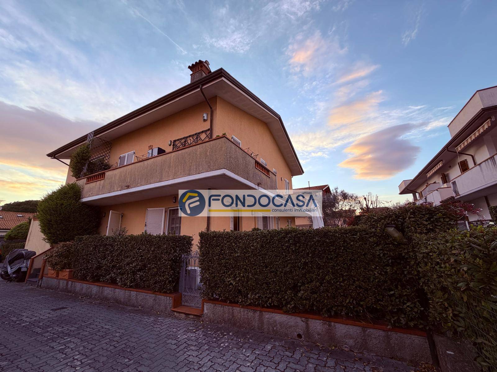 Villette a schiera in vendita a Massa, Centro