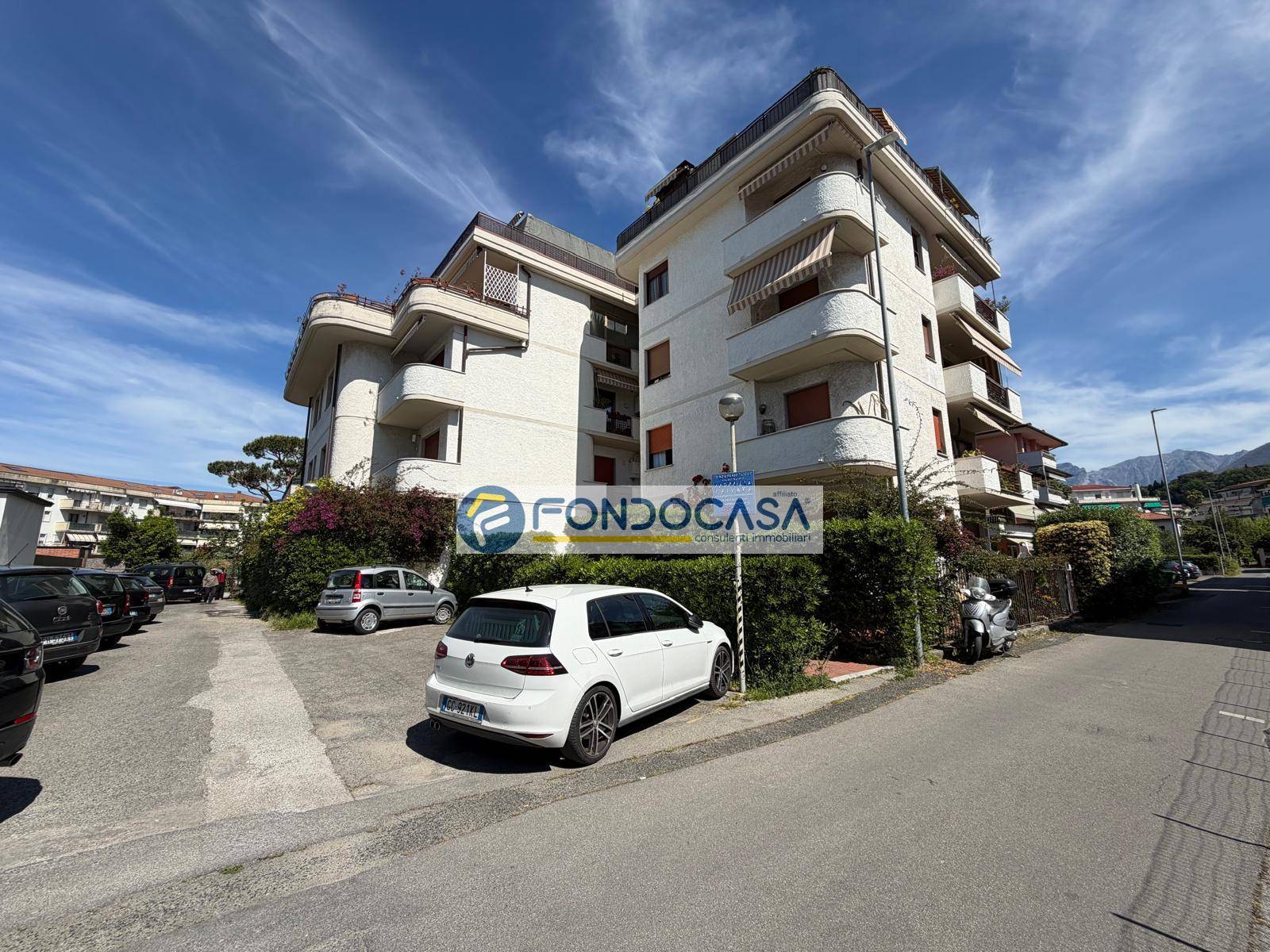 Appartamento in vendita a Massa, Centro