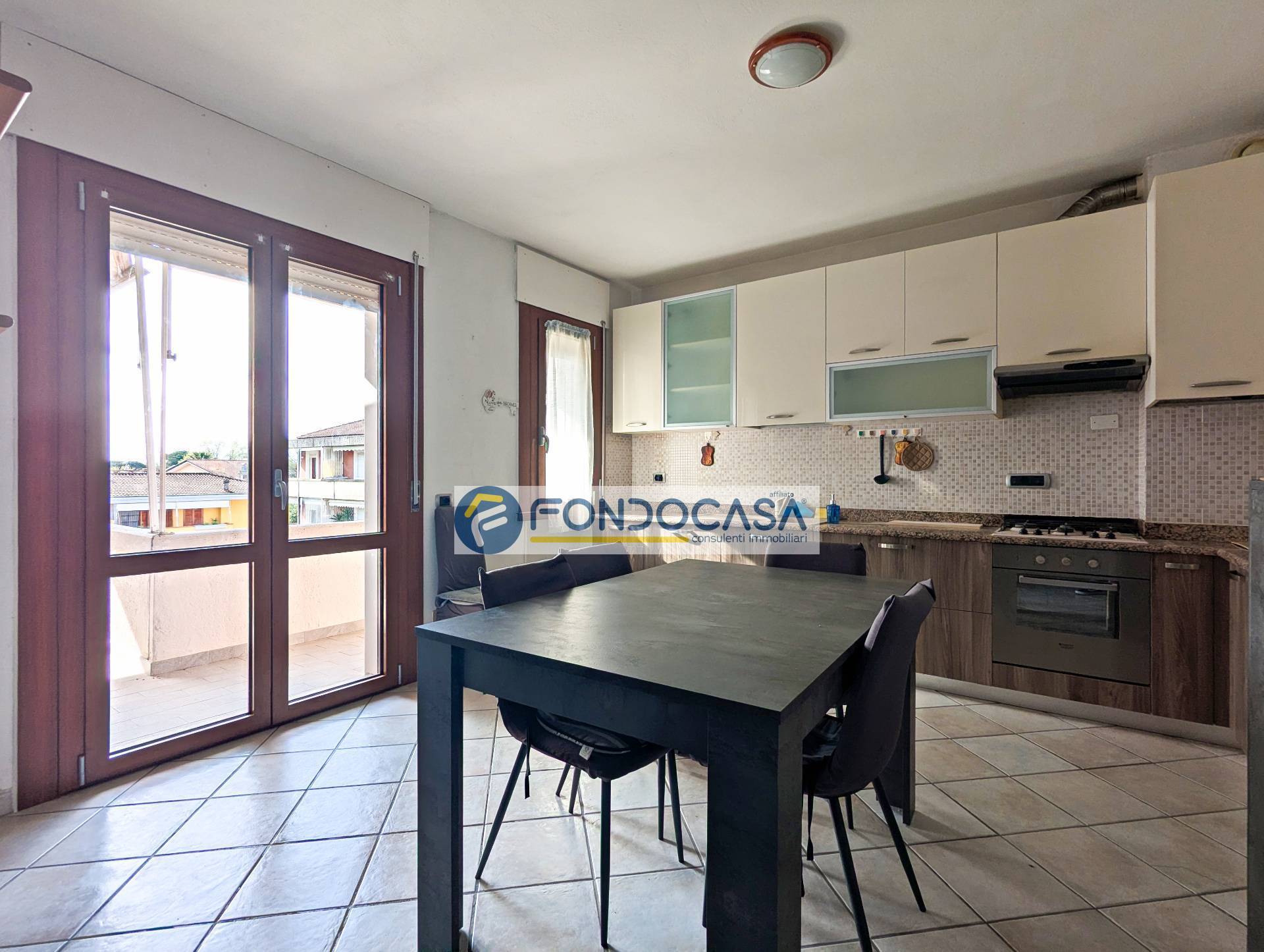 Appartamento in vendita a Massa, Marina di Massa