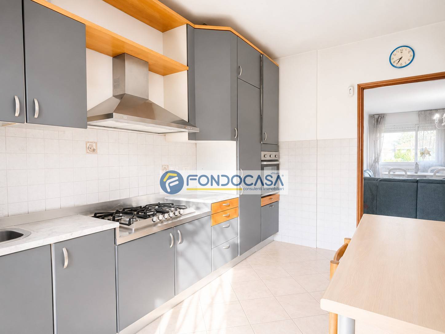 Appartamento in vendita a Carrara, Avenza