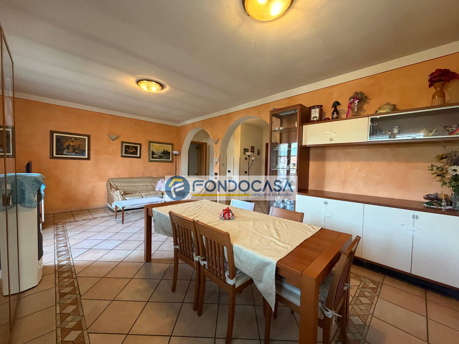 Casa semindipendente in vendita a Massa, Ronchi