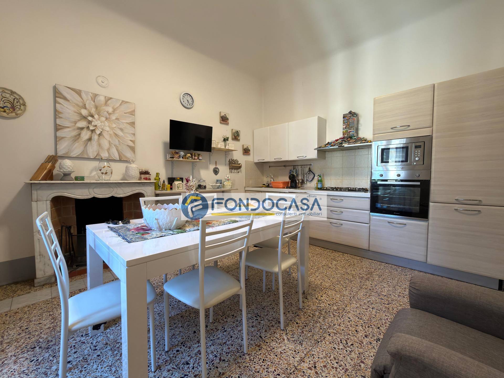 Appartamento in vendita a Carrara
