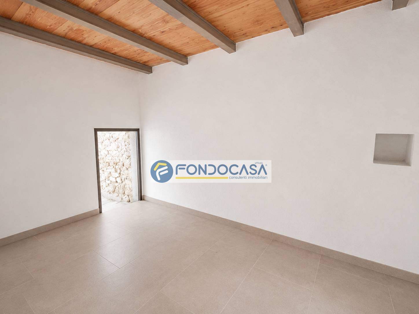 Casa semindipendente in vendita a Montignoso, Capanne