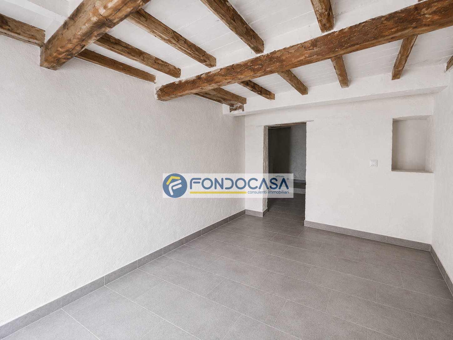 Casa semindipendente in vendita a Montignoso, Capanne