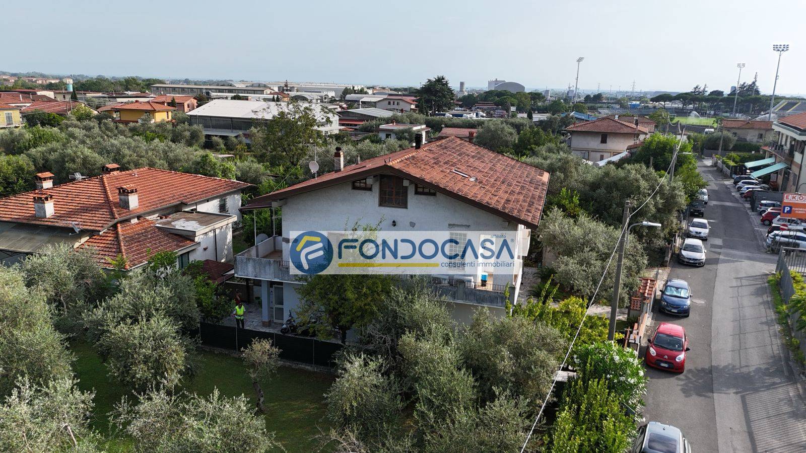 Villa bifamiliare in vendita a Massa