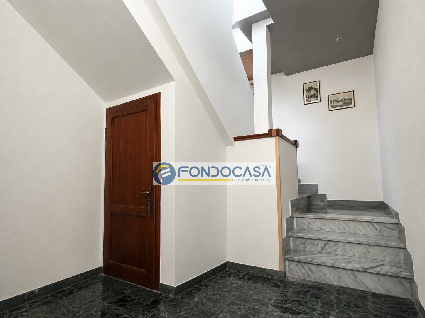 Villa bifamiliare in vendita a Massa
