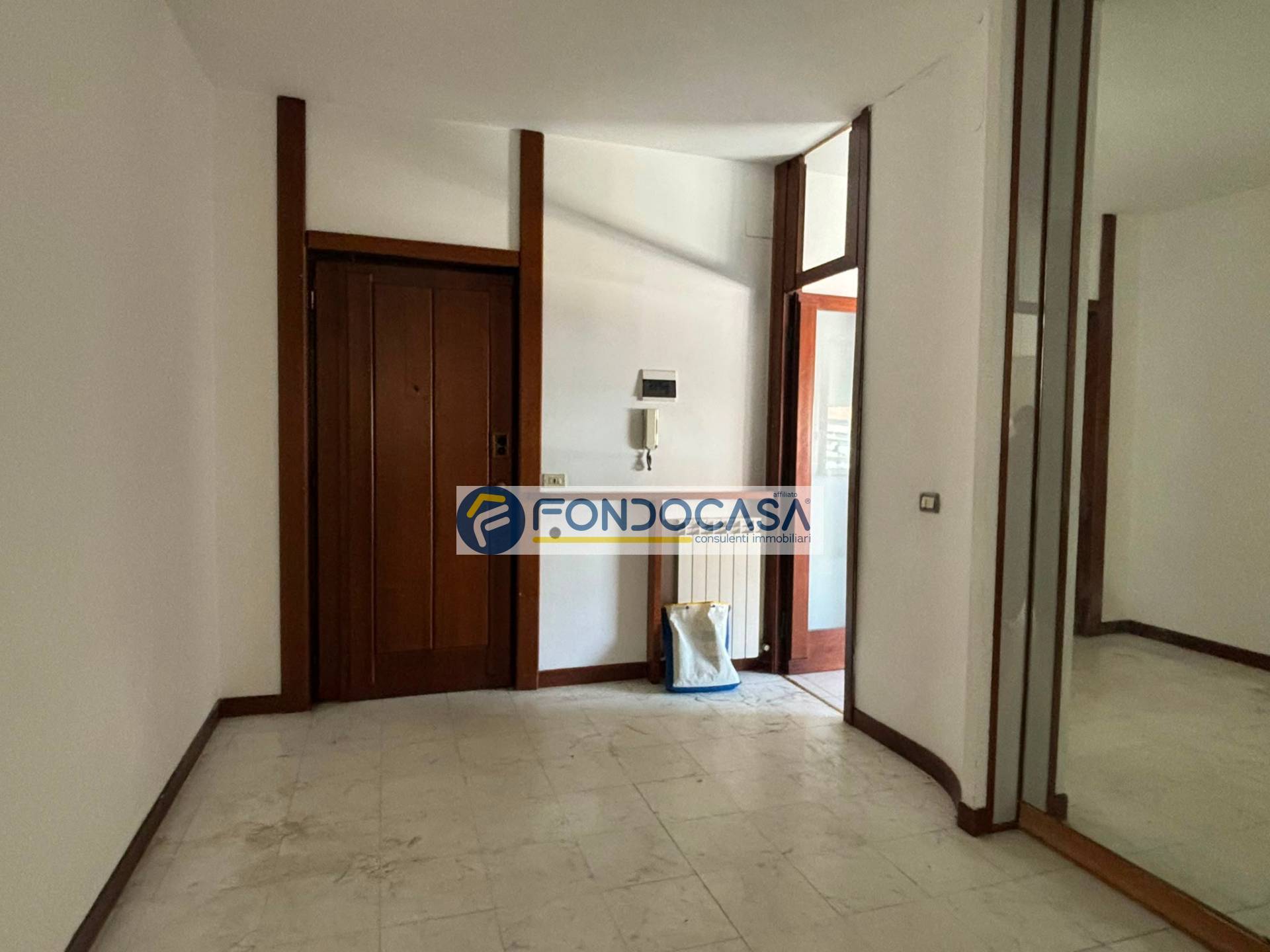 Appartamento in vendita a Massa, Centro