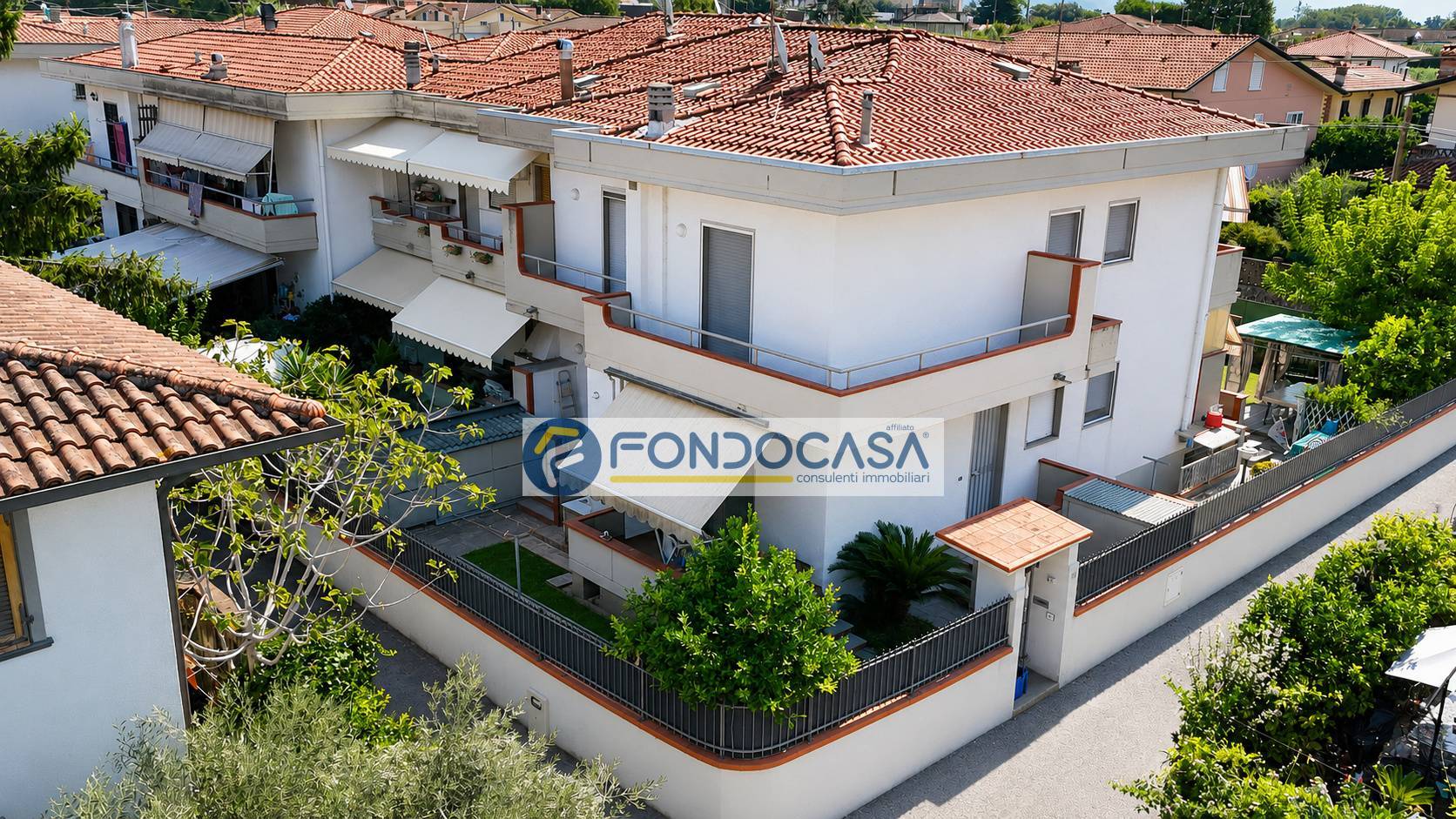 Villa unifamiliare in vendita a Massa, Marina di Massa