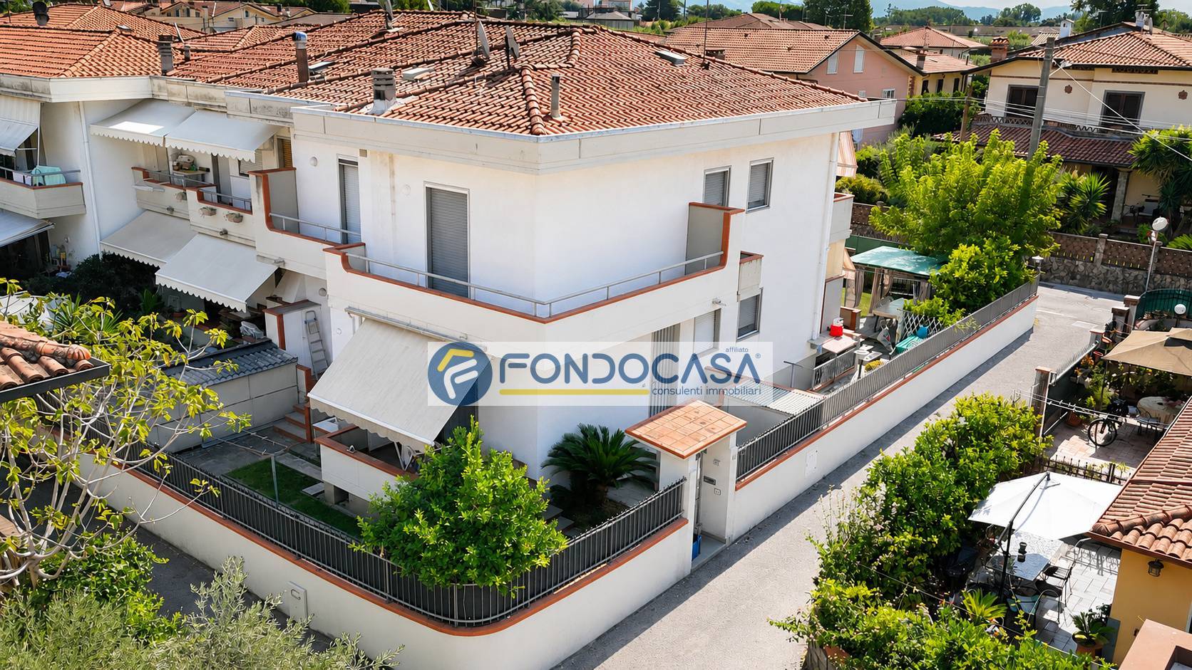Villa unifamiliare in vendita a Massa, Marina di Massa