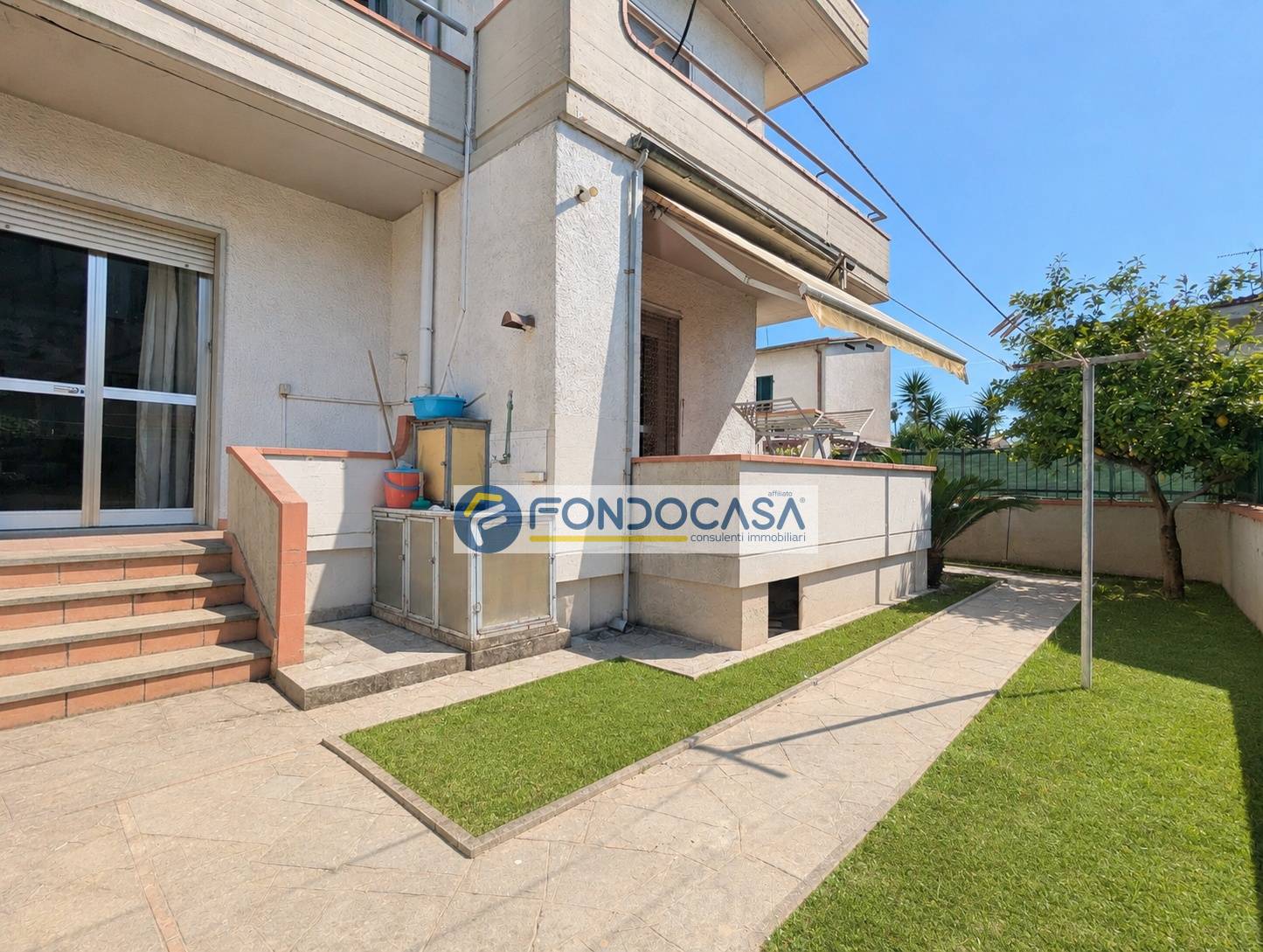 Villa unifamiliare in vendita a Massa, Marina di Massa