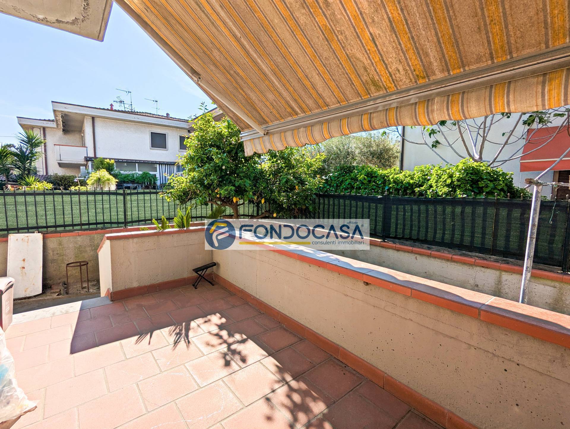 Villa unifamiliare in vendita a Massa, Marina di Massa