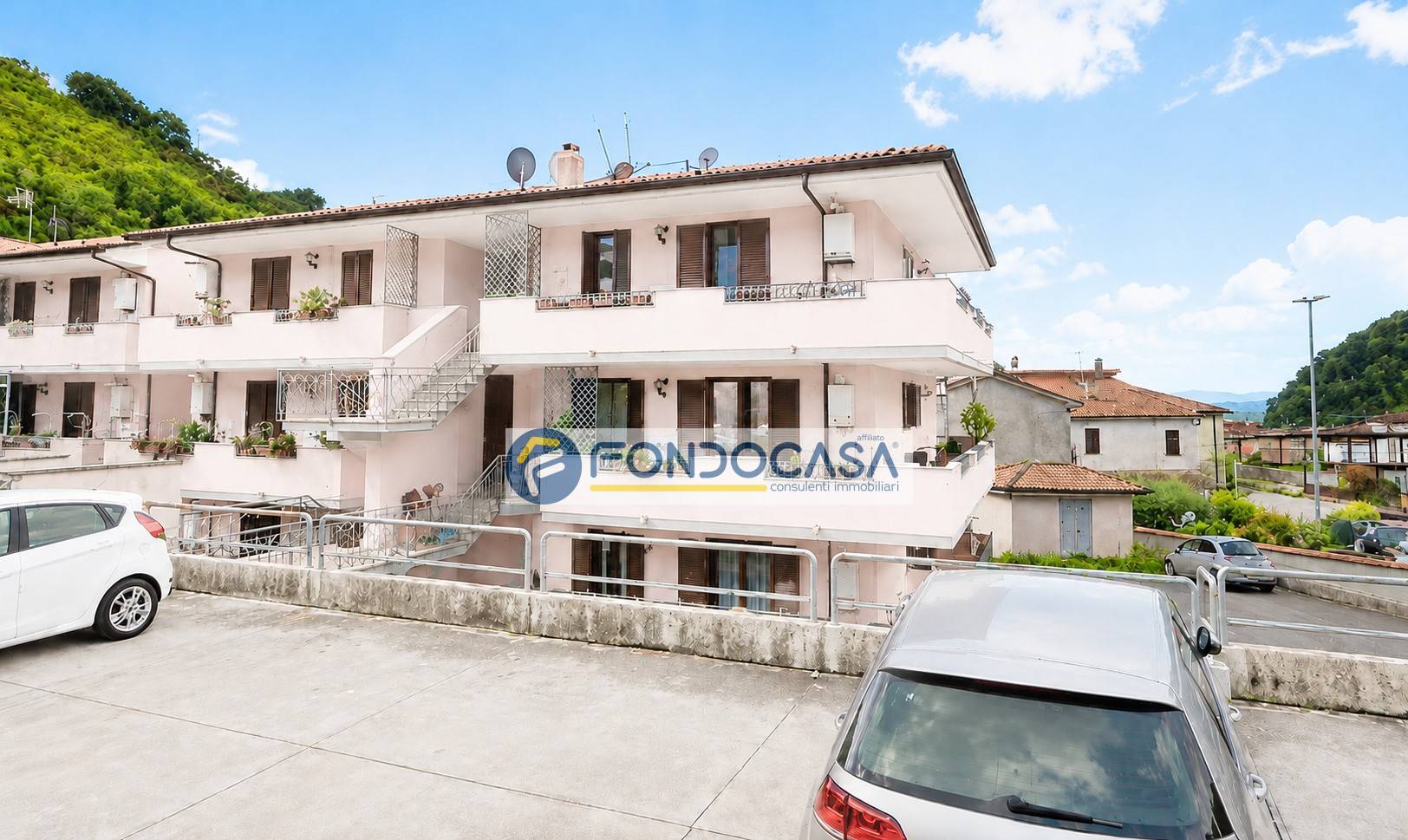 Appartamento in vendita a Montignoso
