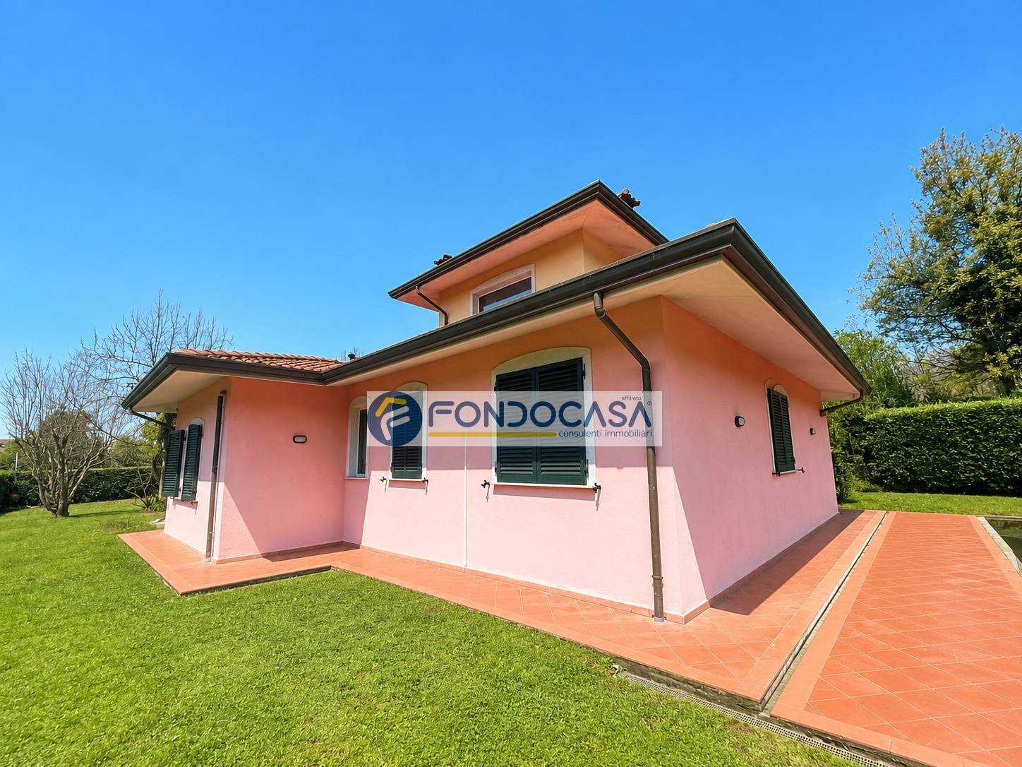 Villa in vendita a Massa