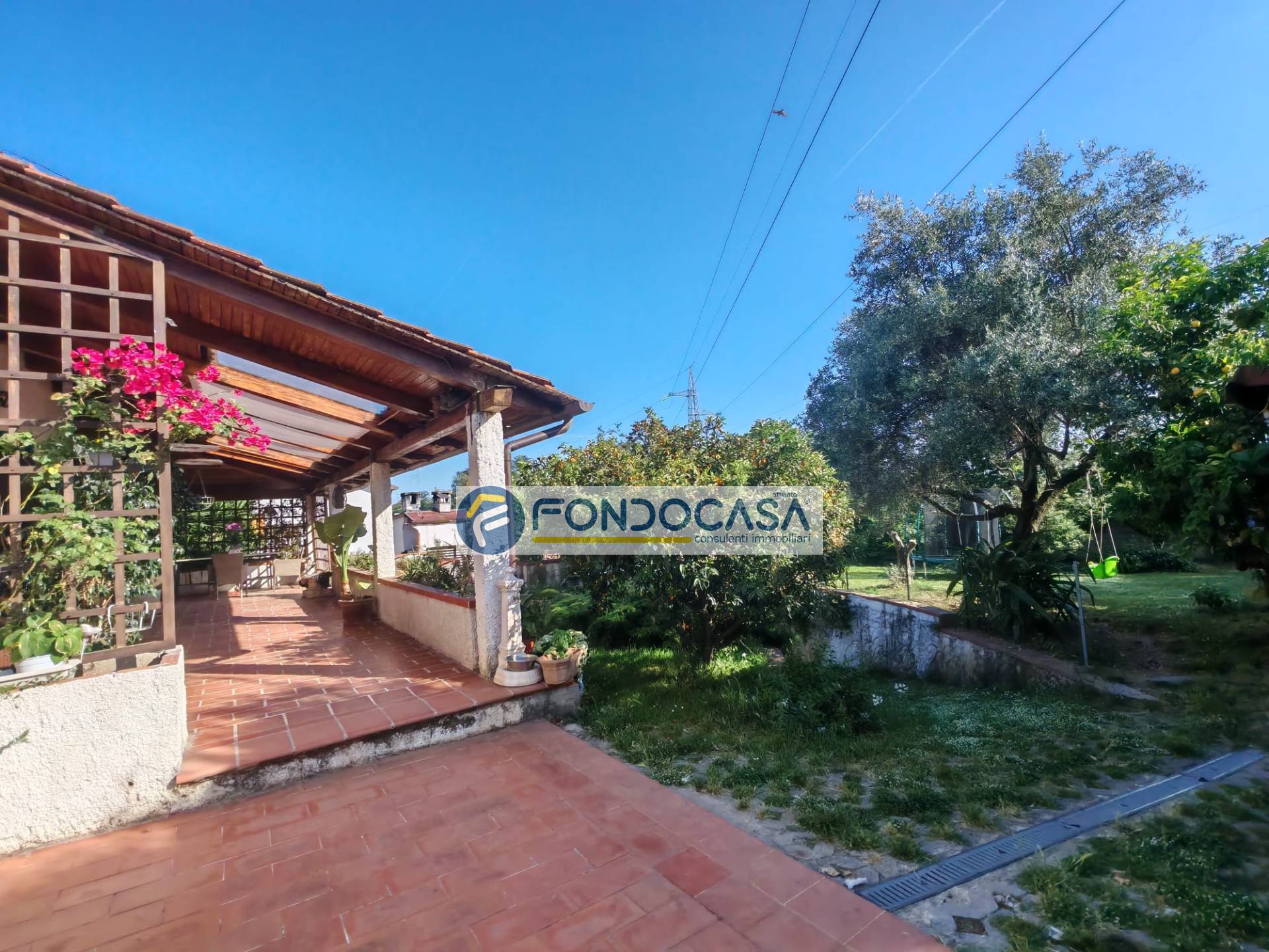 Villa in vendita a Massa
