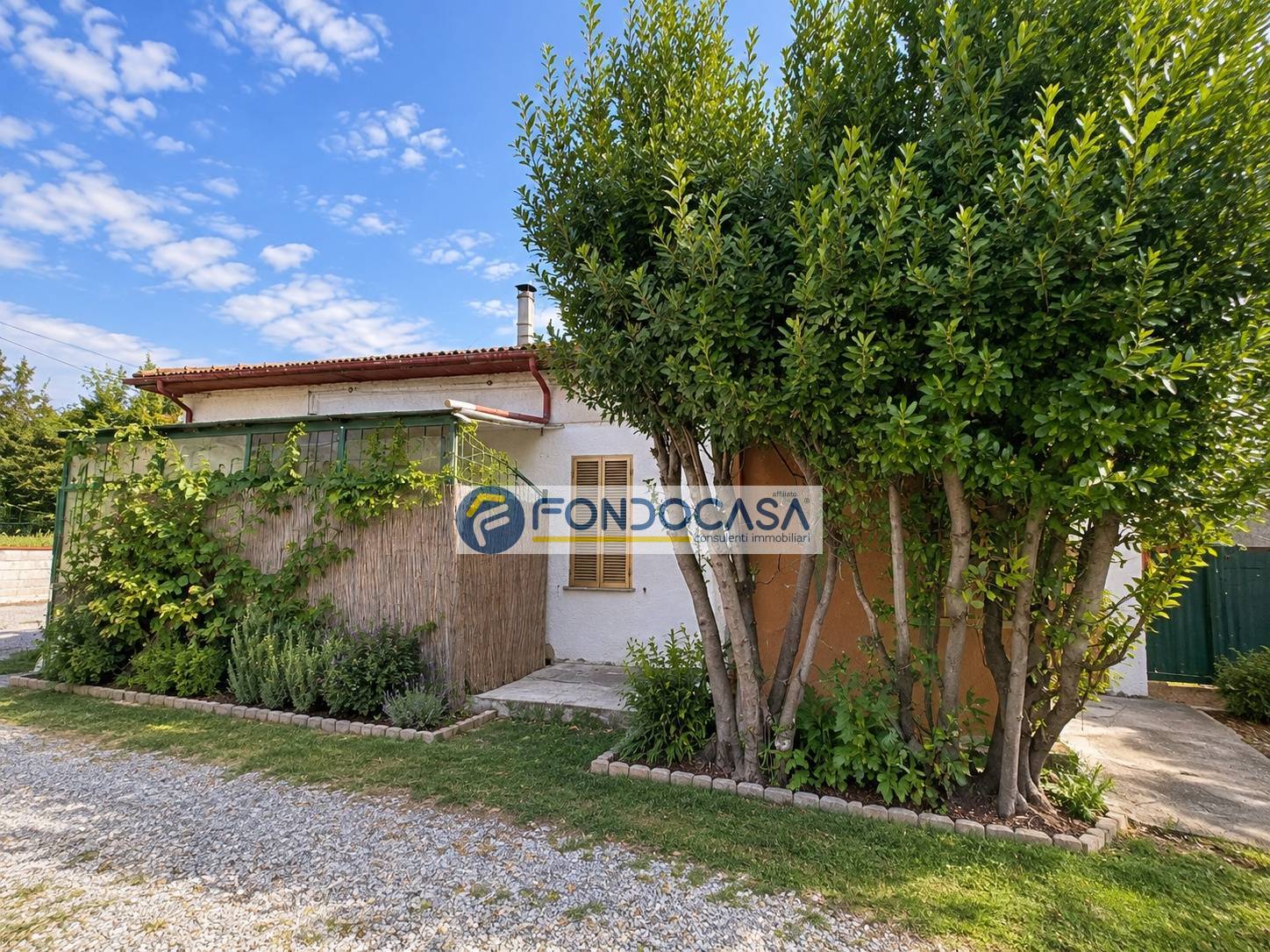Casa semindipendente in vendita a Massa