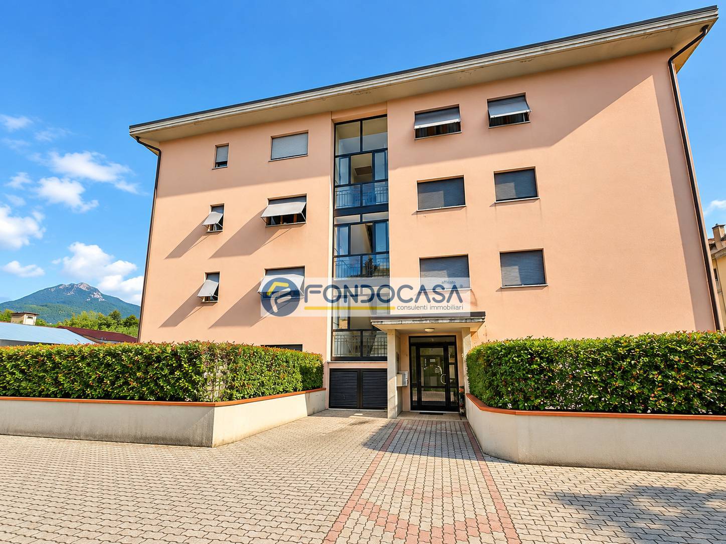Appartamento in vendita a Carrara, Avenza