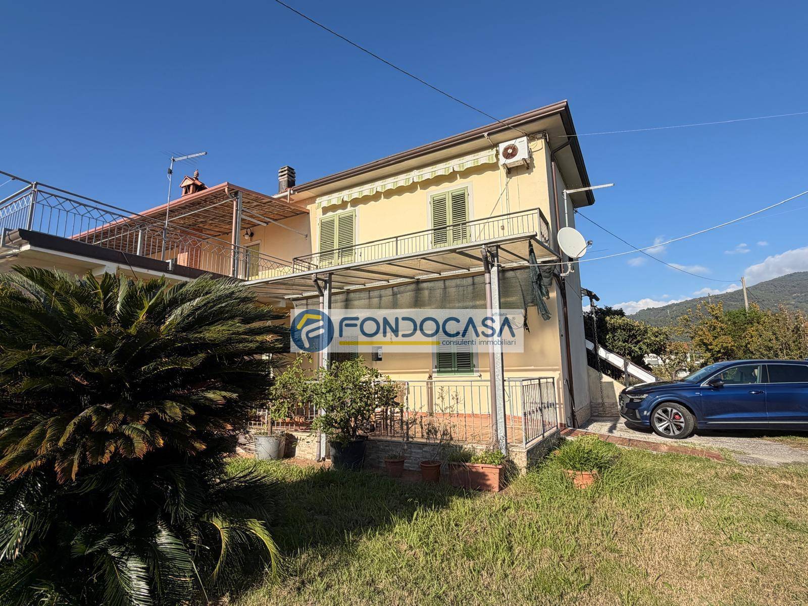 Casa semindipendente in vendita a Massa