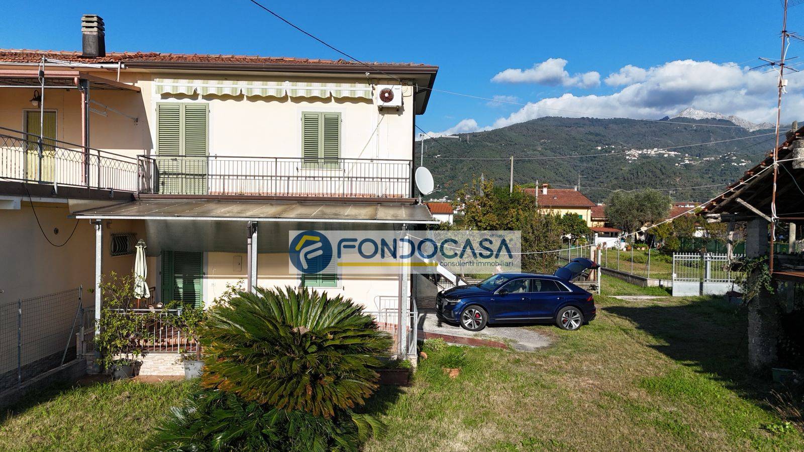 Casa semindipendente in vendita a Massa