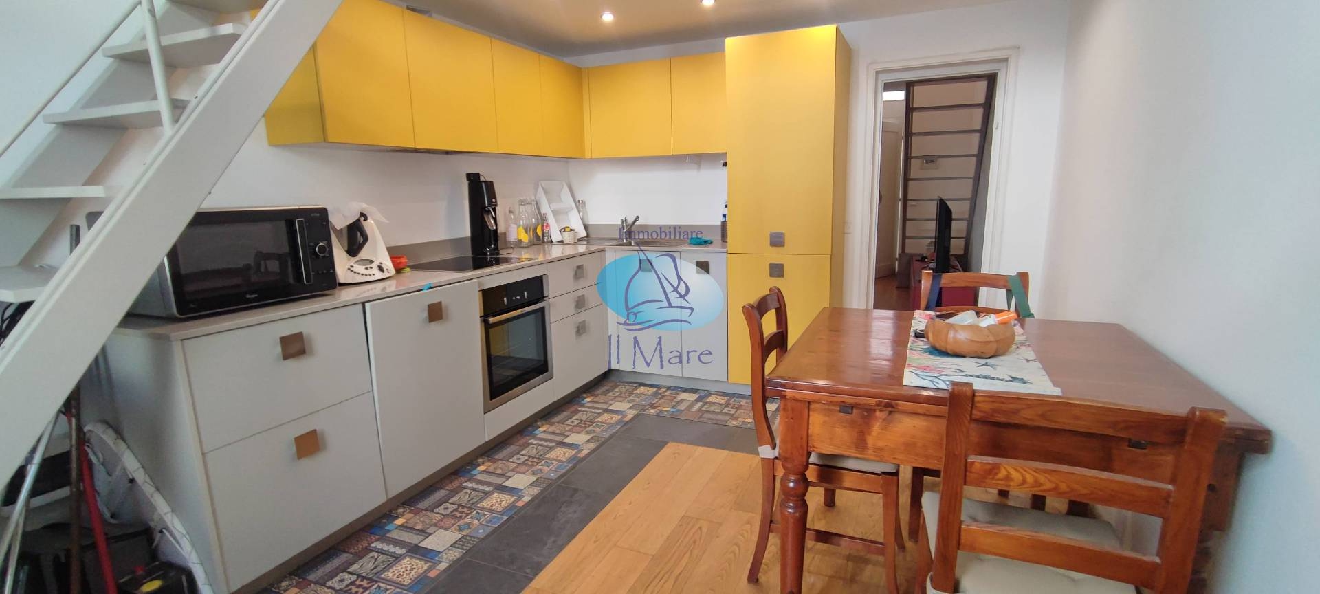 Appartamento in vendita a Viareggio, Centro